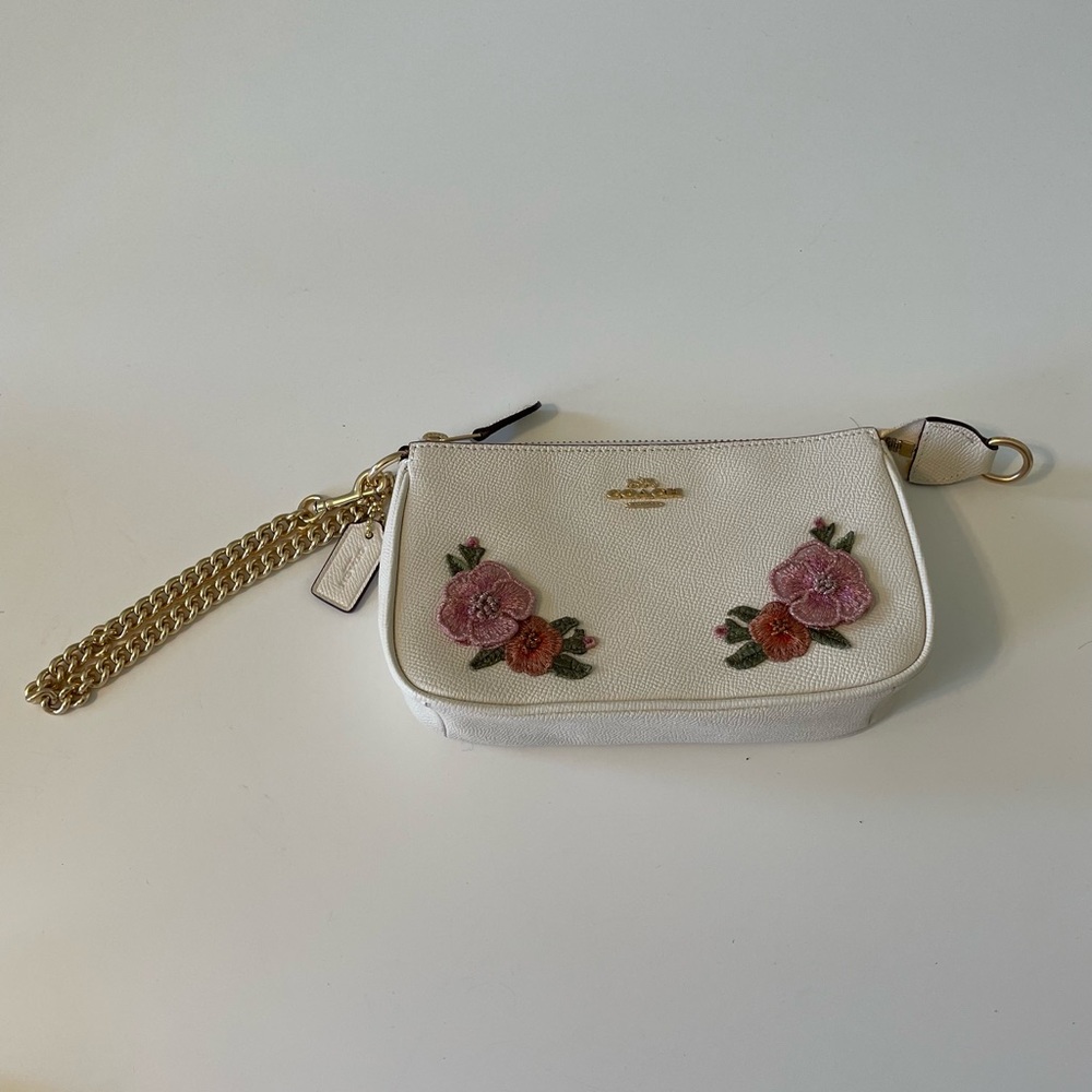 Coach Floral Embroidered Wristlet 19